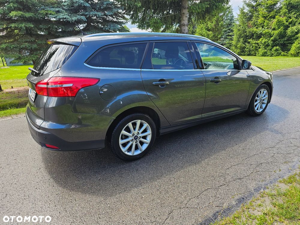 Ford Focus - 25