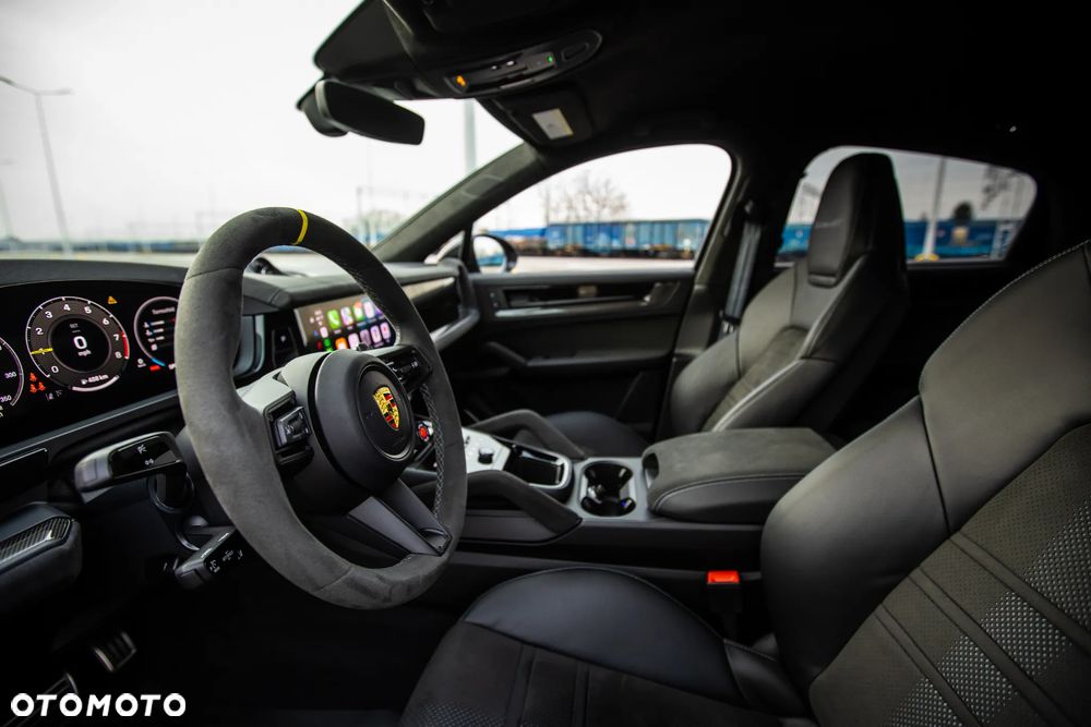 Porsche Cayenne Turbo GT - 23