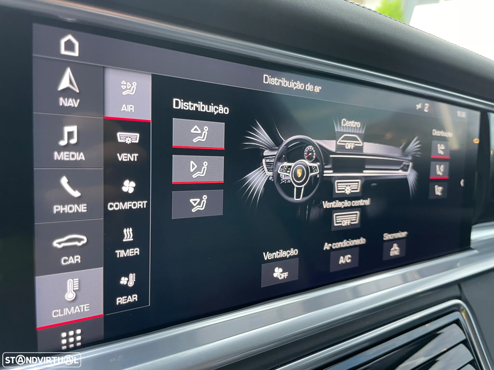 Porsche Panamera 4 E-Hybrid - 26