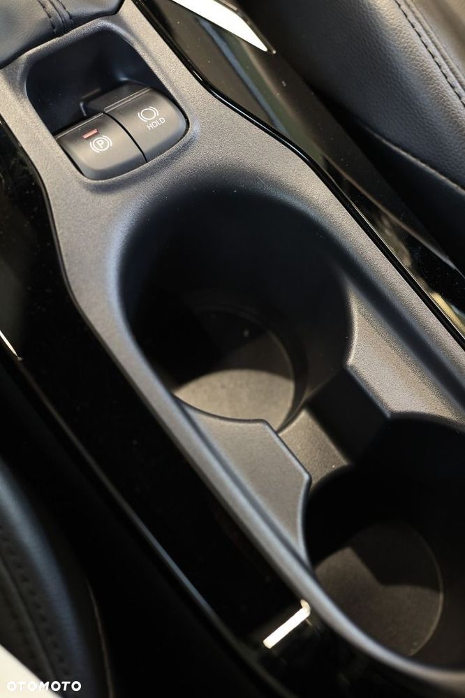 Toyota Corolla Cross - 24