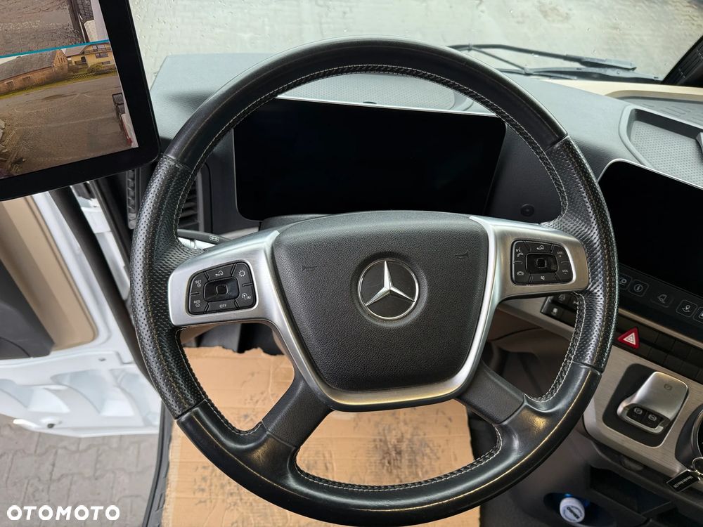 Mercedes-Benz Actros - 32