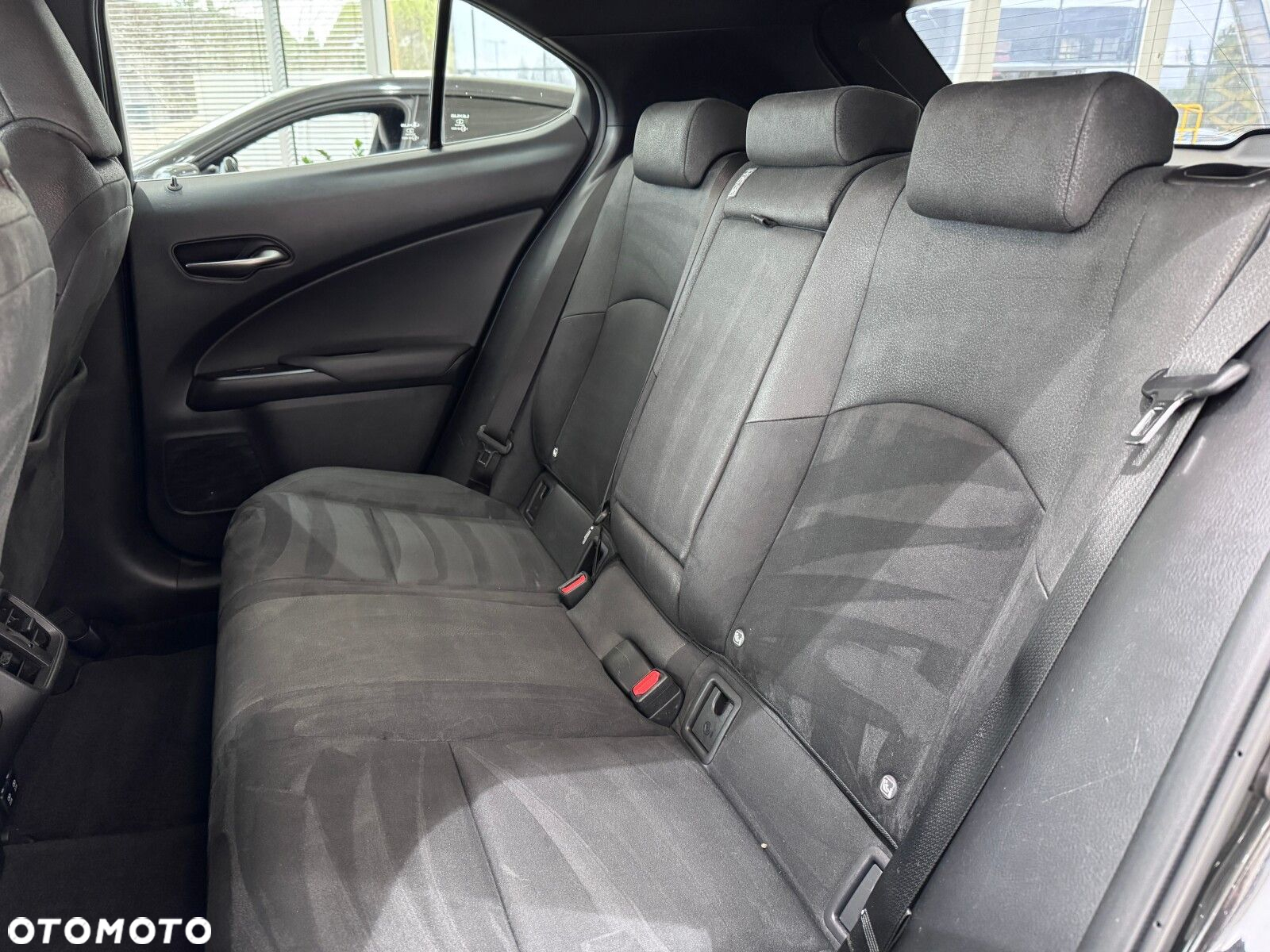 Lexus UX - 13