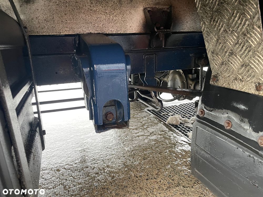 Mercedes-Benz Sprinter - 5