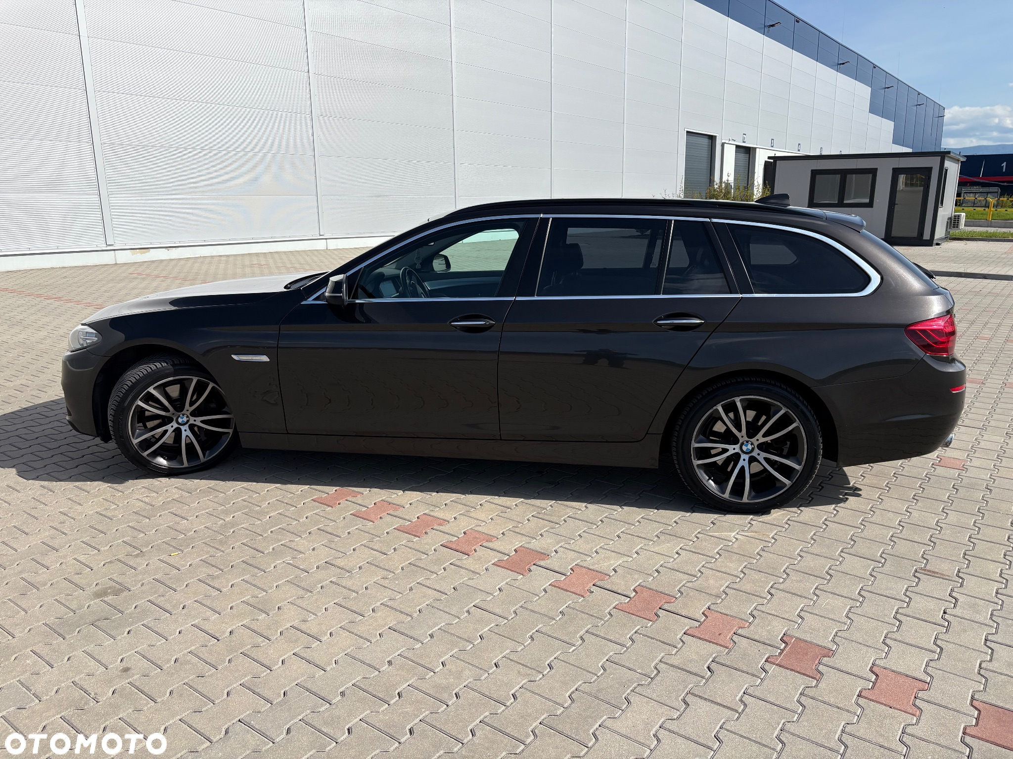 BMW Seria 5 525d Touring Sport-Aut Luxury Line - 22