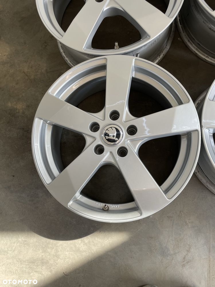 FELGI ALUMINIOWE Skoda 7" x 17" x 5x112 x 57,1 x ET45 - 5