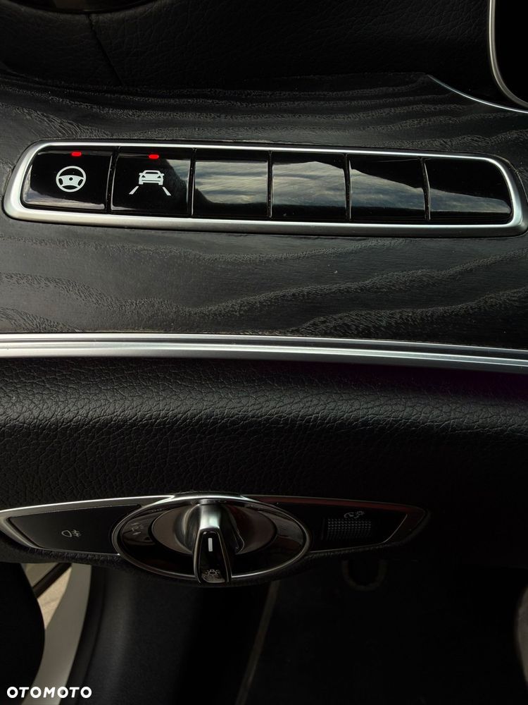 Mercedes-Benz Klasa E 200 9G-TRONIC - 17