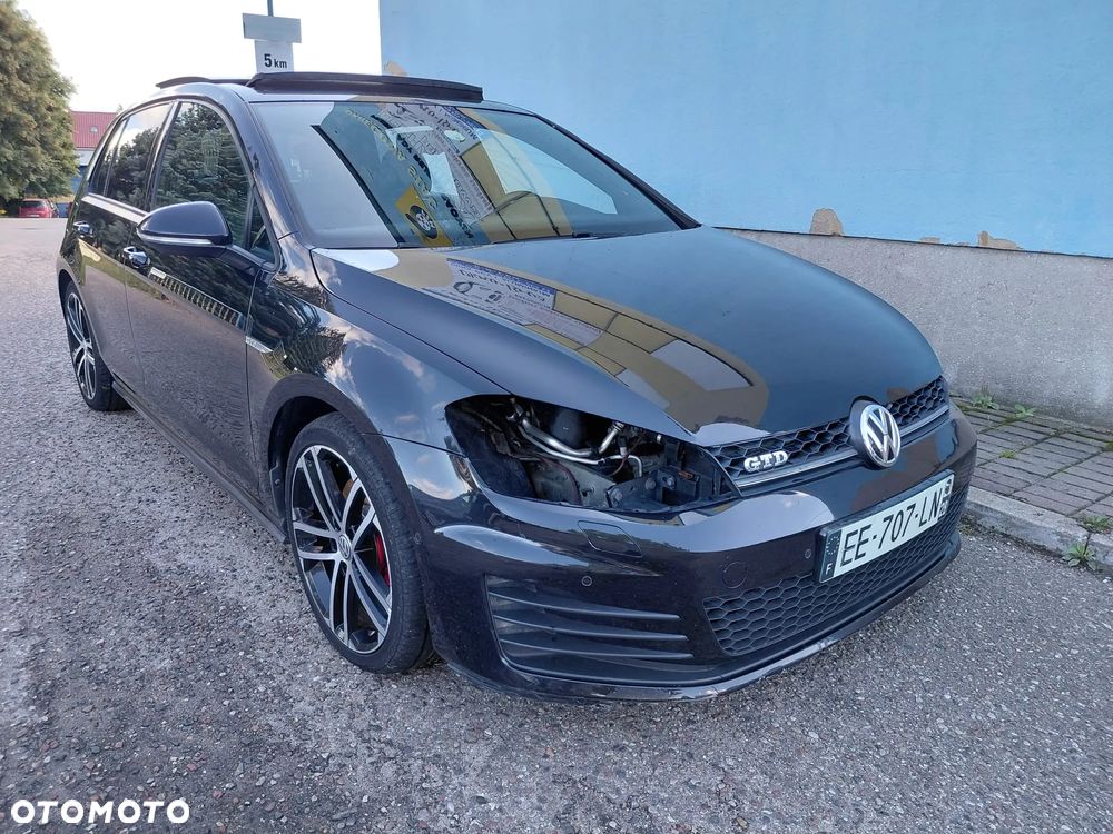 Volkswagen Golf - 3