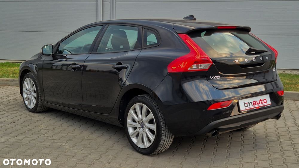 Volvo V40 T3 Momentum - 4