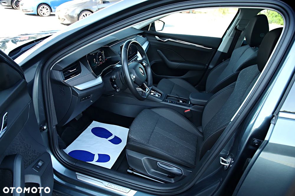 Skoda Octavia 2.0 TDI Style DSG - 11