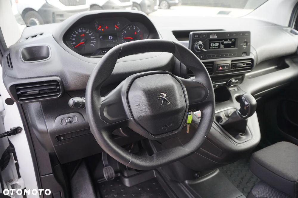 Peugeot PARTNER VAN 3 osobowy VAT-1 MOCNY SILNIK 1.6HDI 100KM EURO-6 - 26