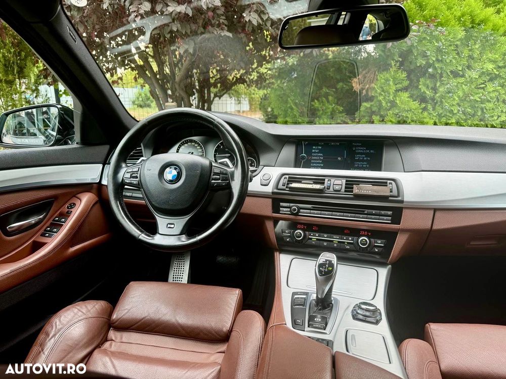 BMW Seria 5 520d Touring Sport-Aut. - 12