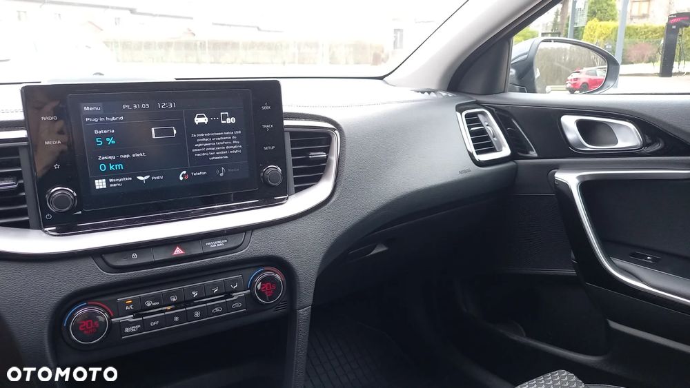 Kia XCeed 1.6 GDI PHEV L DCT - 13