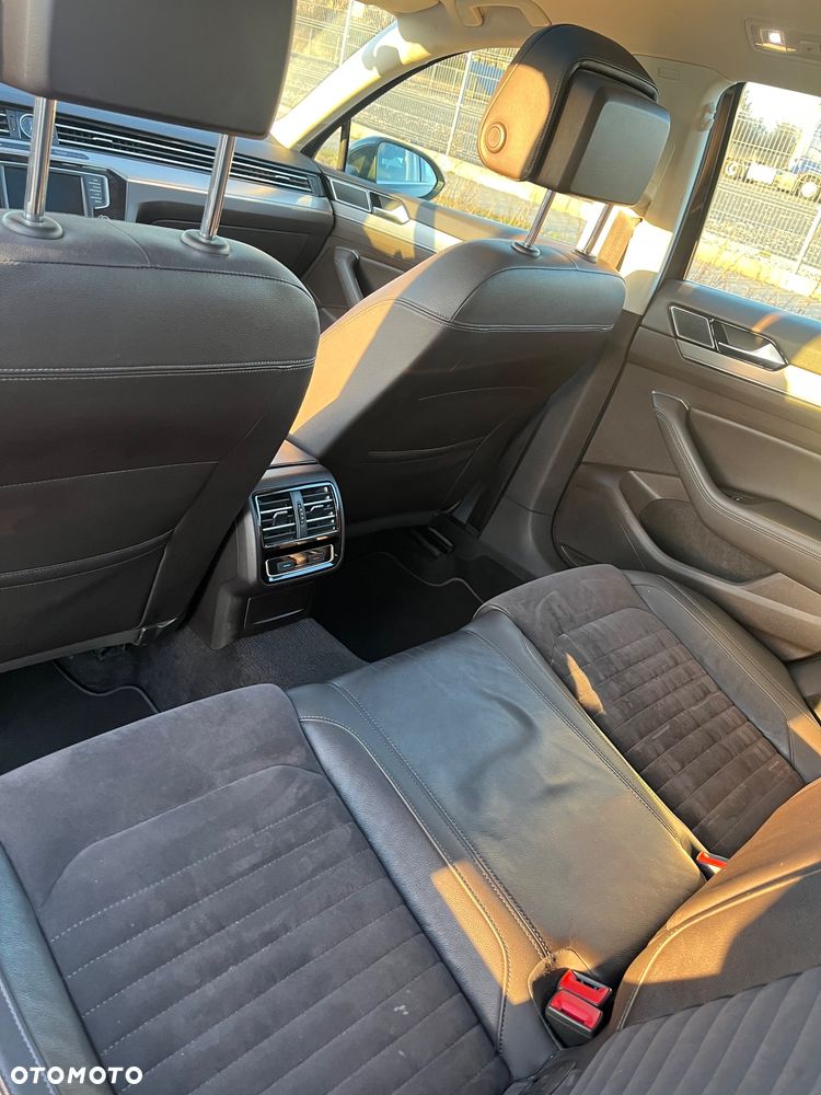 Volkswagen Passat - 14