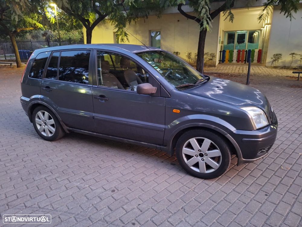 Ford Fusion 1.4 TDCi + - 4