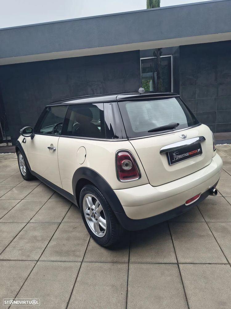 MINI 3 Portas One D - 6