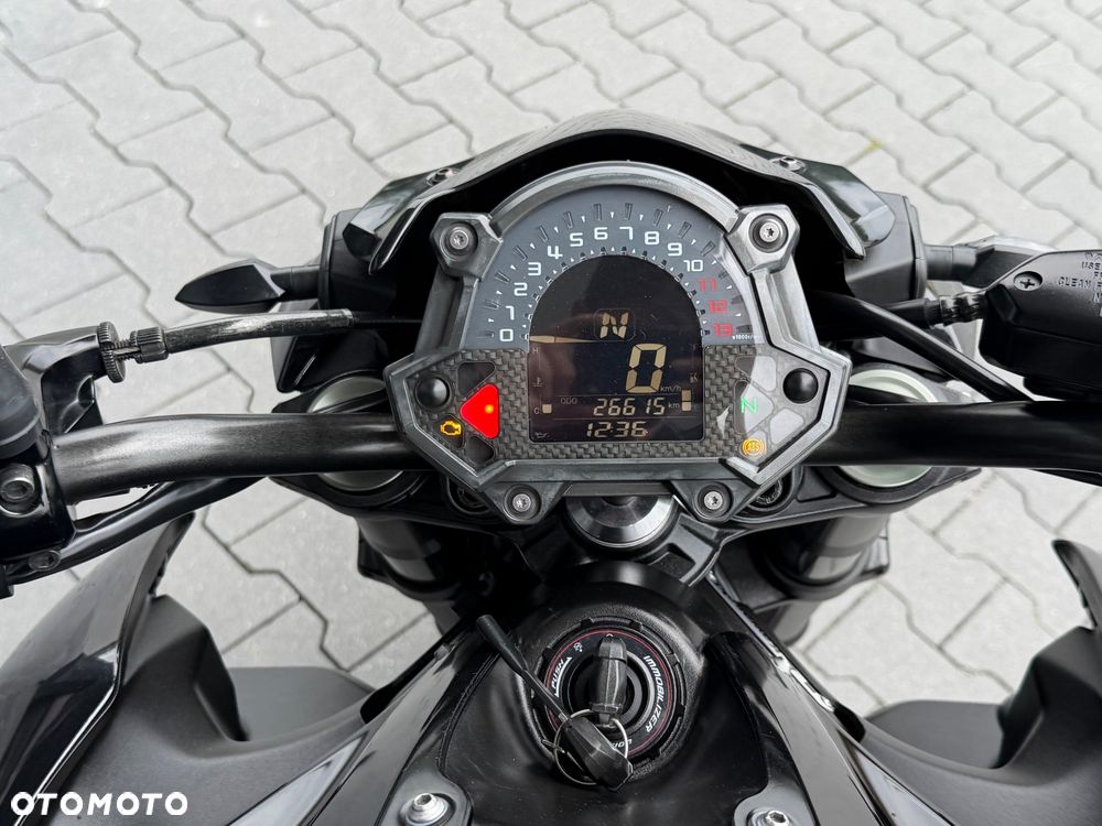 Kawasaki Z 900 - 23