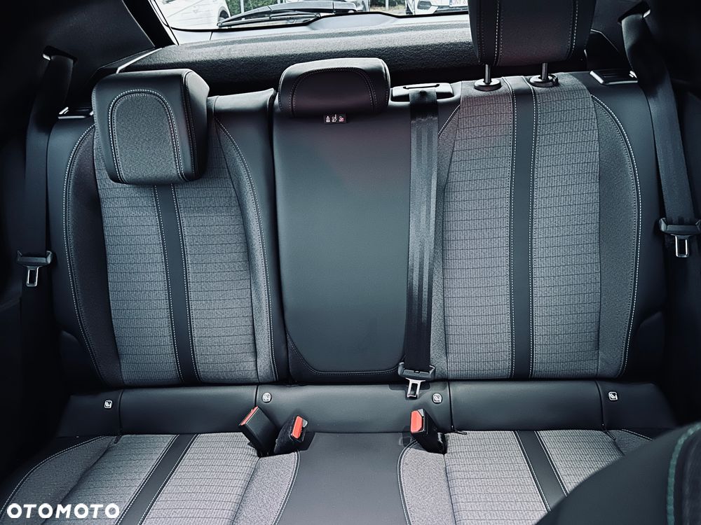 Peugeot 2008 1.2 PureTech Allure Pack S&S - 18