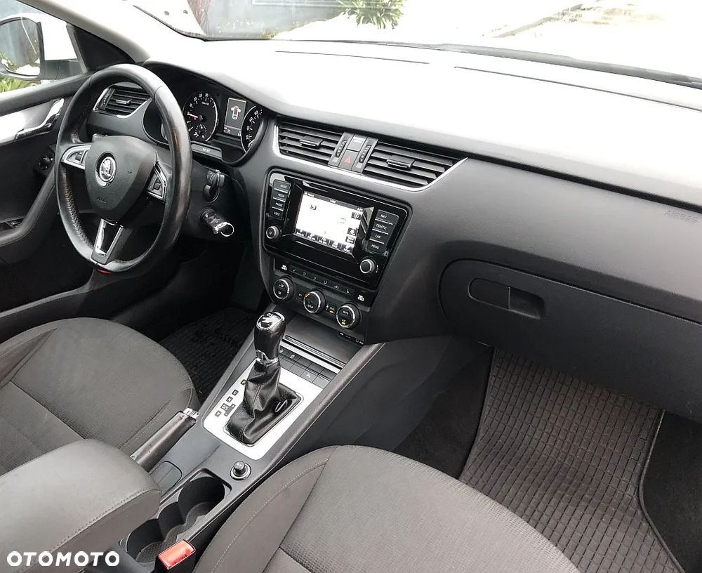 Skoda Octavia 1.6 TDI Elegance DSG - 38