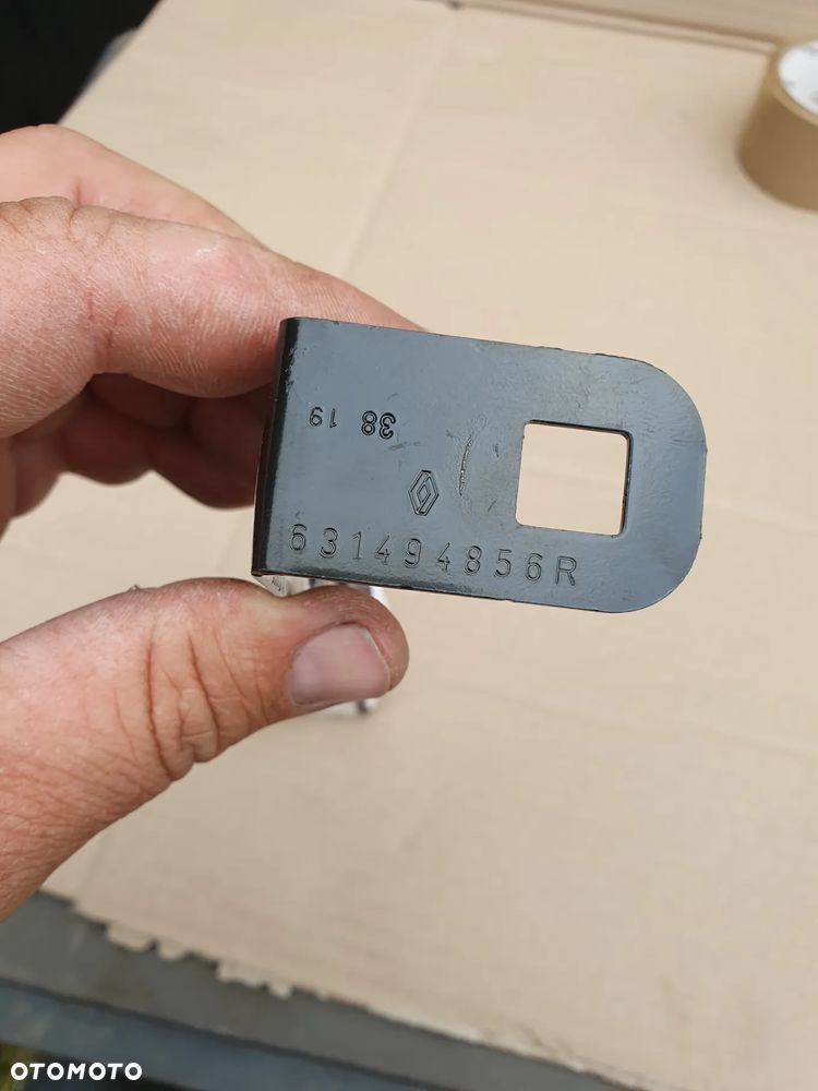 Lewy Uchwyt wspornik mocowanie błotnika przedniego RENAULT MEGANE IV 631490891R 631494856R Lewe mocowanie błotnika lewy przód Renault Megane IV 4 - 4