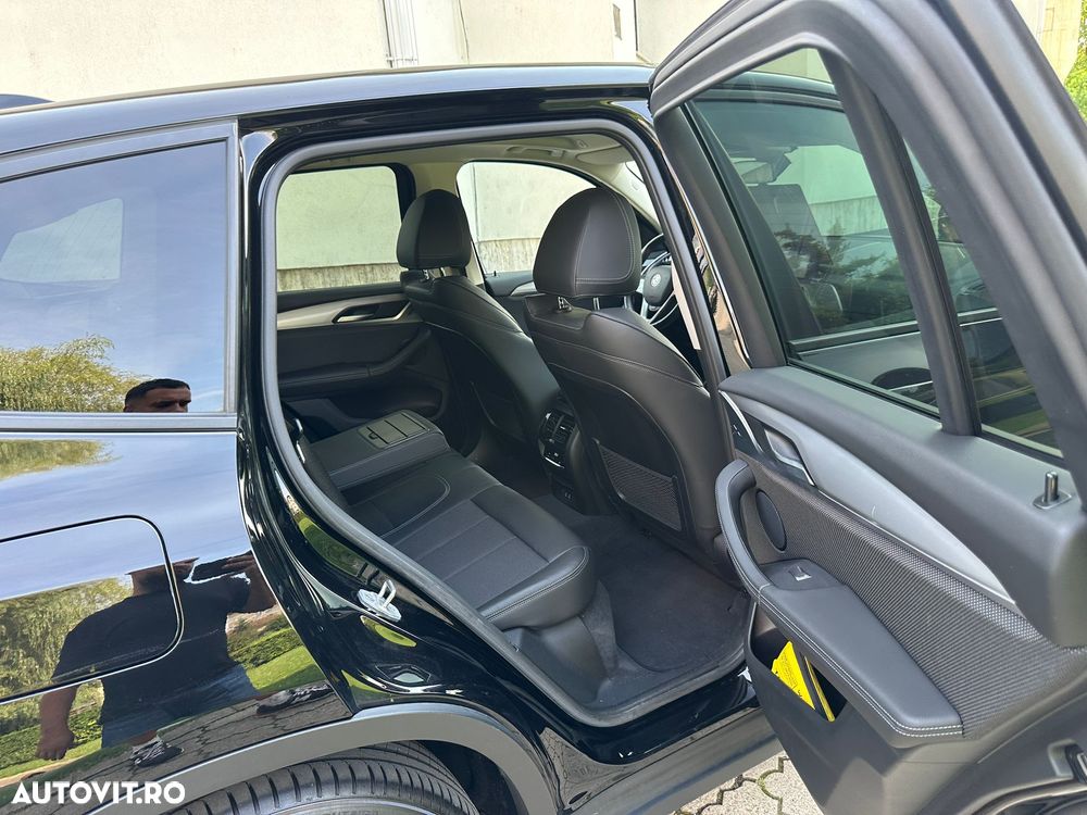 BMW X3 xDrive20d AT xLine - 39