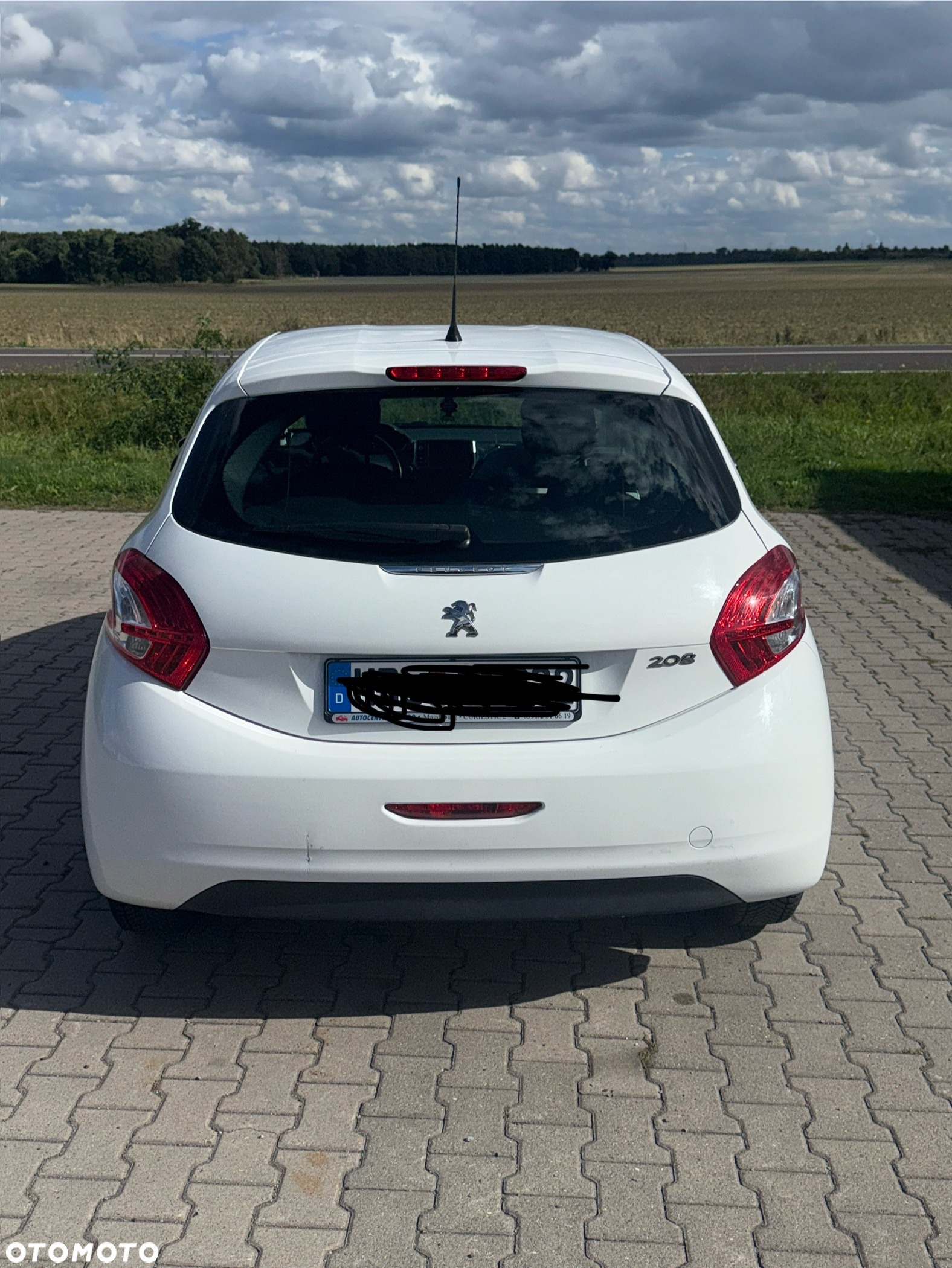 Peugeot 208 - 15