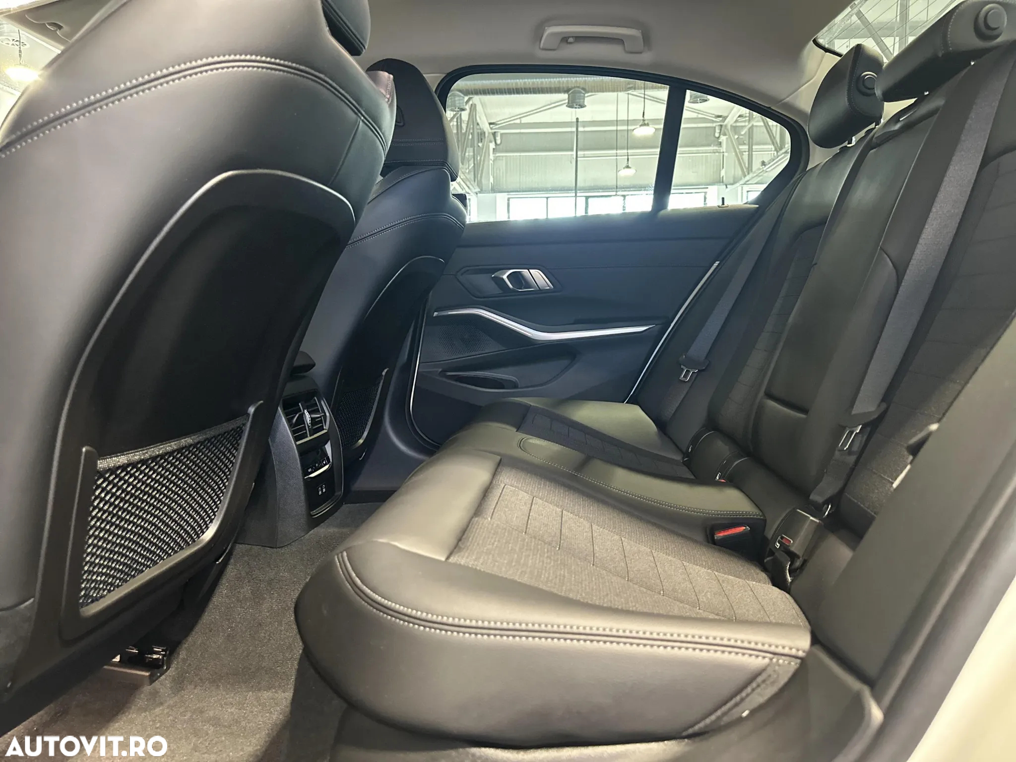 BMW Seria 3 320i xDrive Aut. - 12
