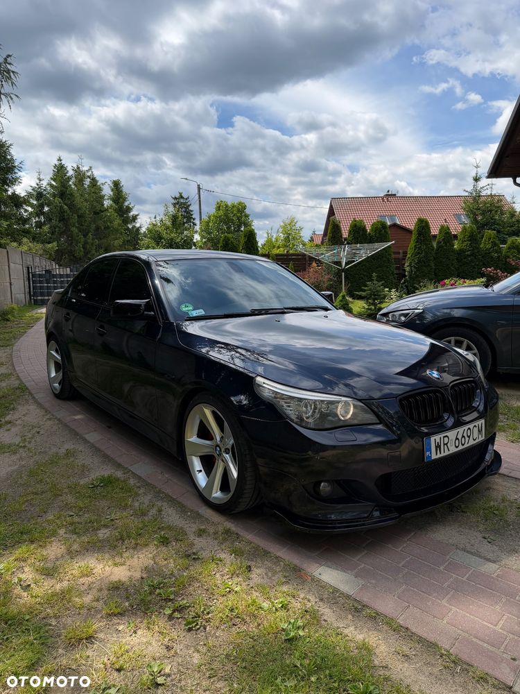 BMW Seria 5 525d Edition Sport - 10