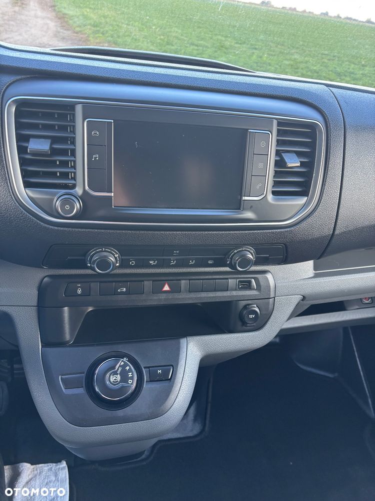 Opel Vivaro - 11