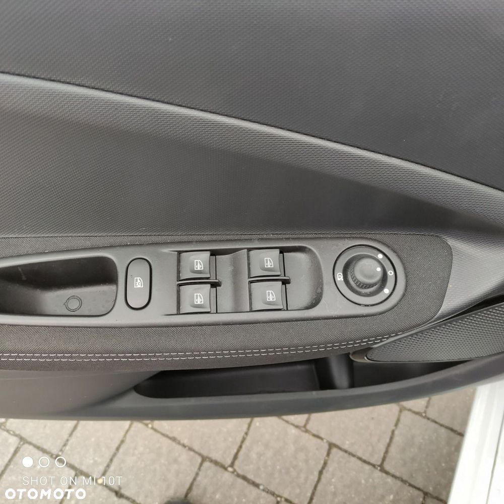 Renault Zoe - 15
