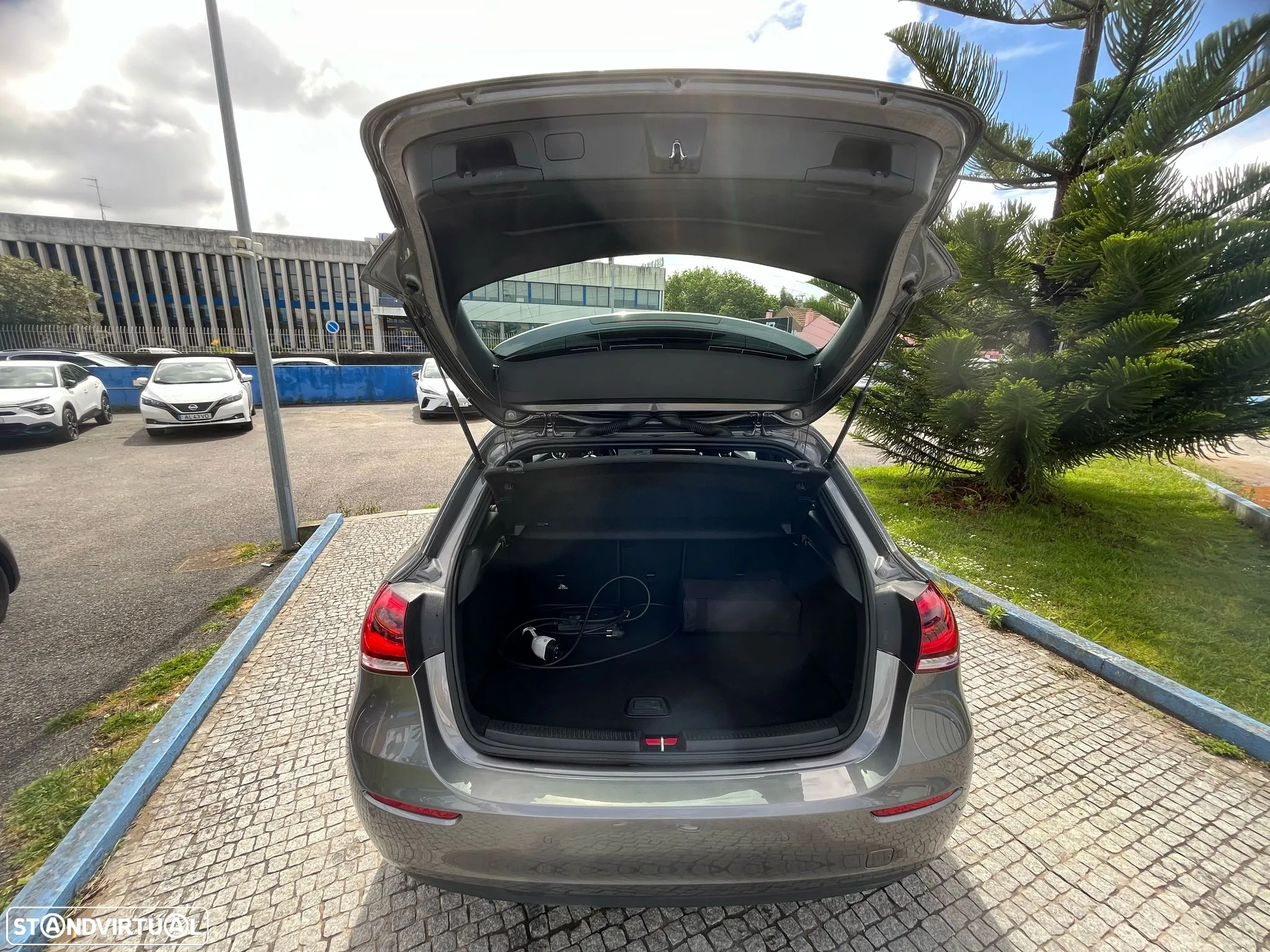 Mercedes-Benz A 250 e Style Plus - 20