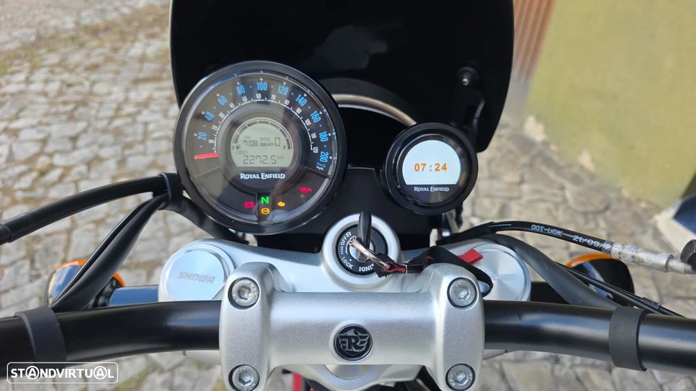 Royal Enfield Super Meteor 650 - 11