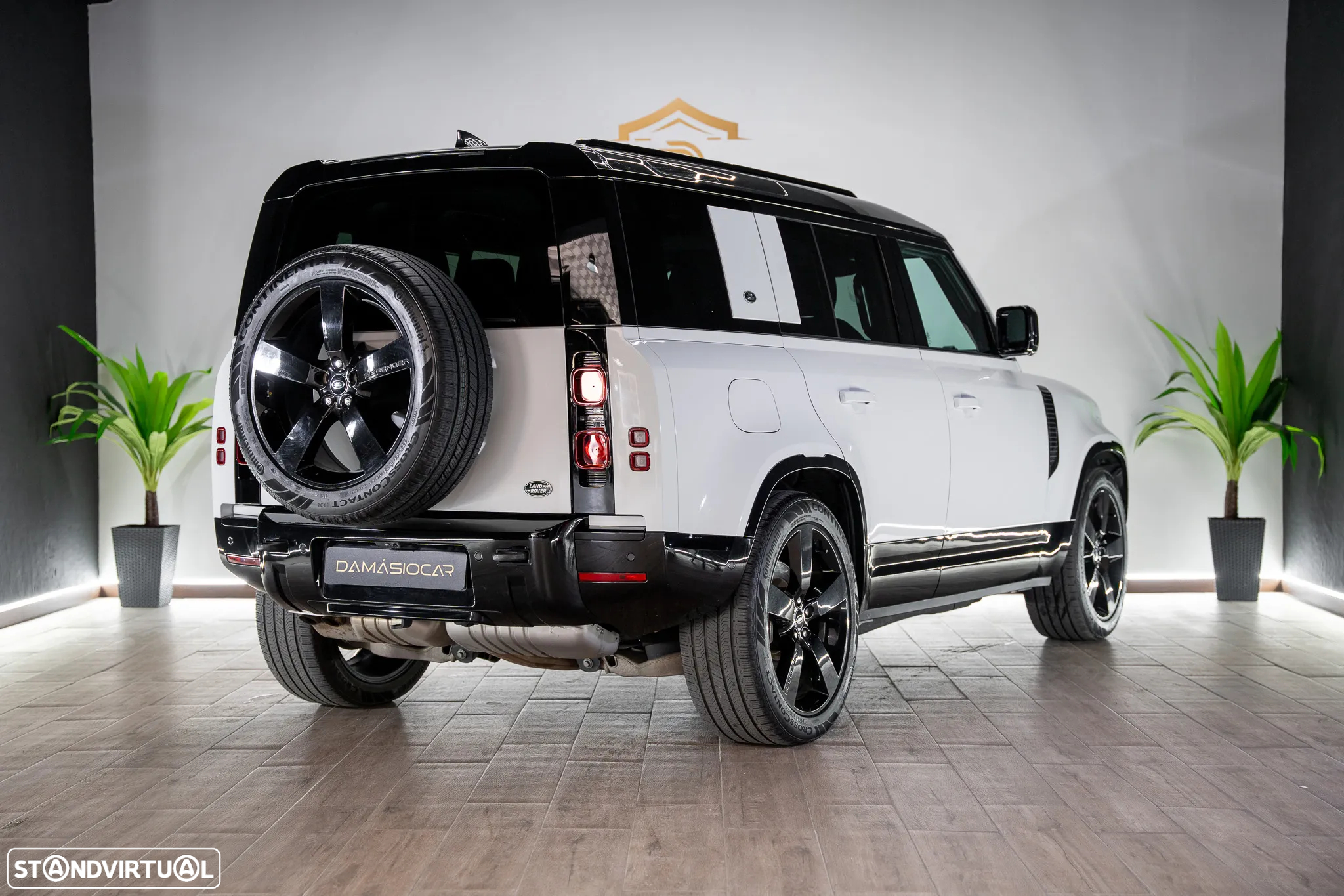 Land Rover Defender 3.0 D250 110 AWD X-Dynamic SE - 6