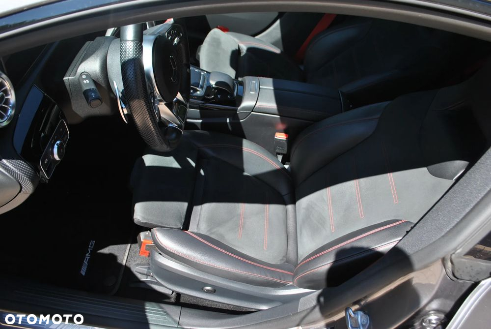 Mercedes-Benz CLA AMG 35 4-Matic 7G-DCT - 16