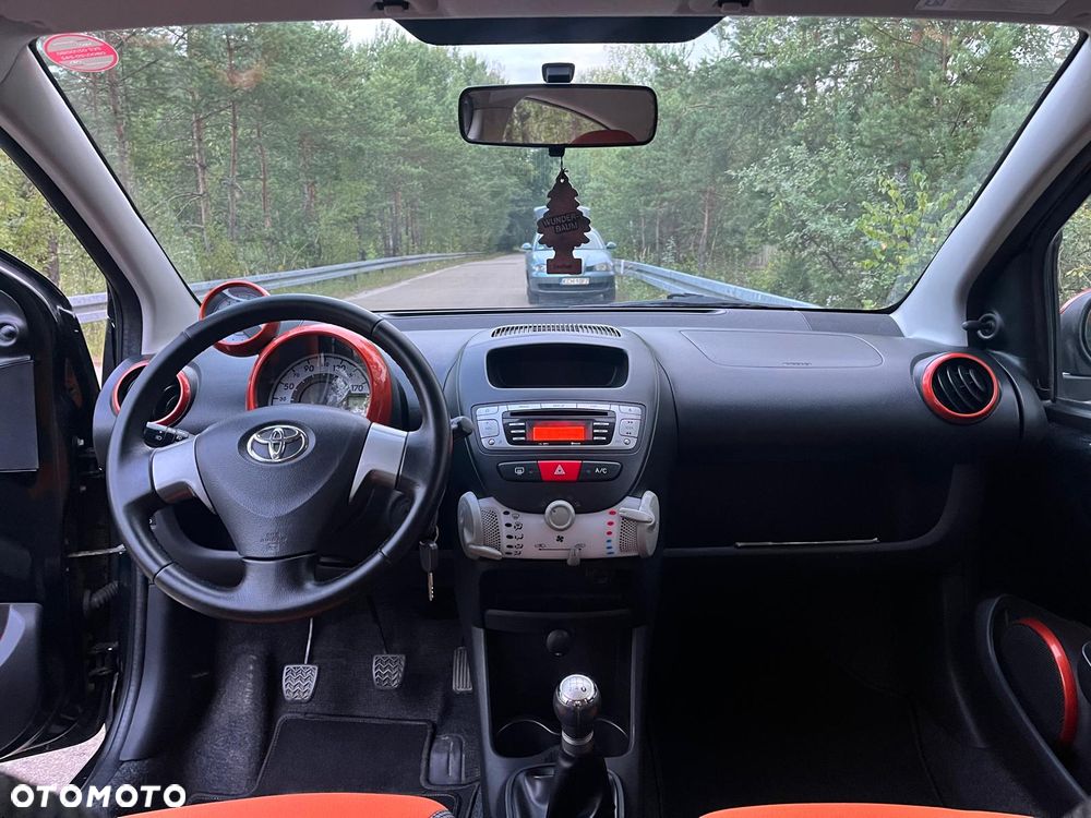 Toyota Aygo Connect - 7