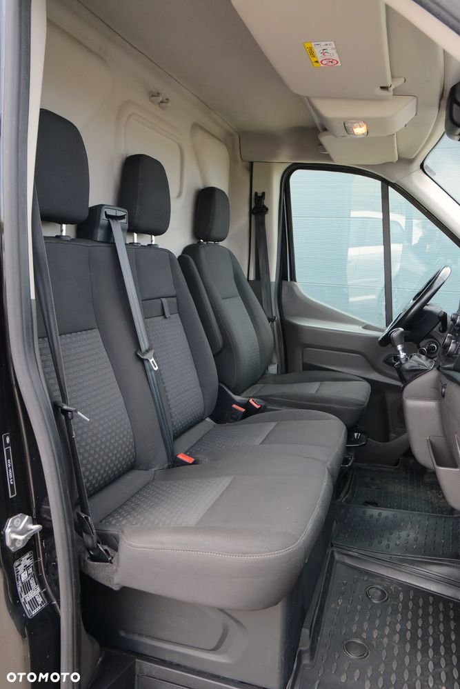 Ford Transit - 23