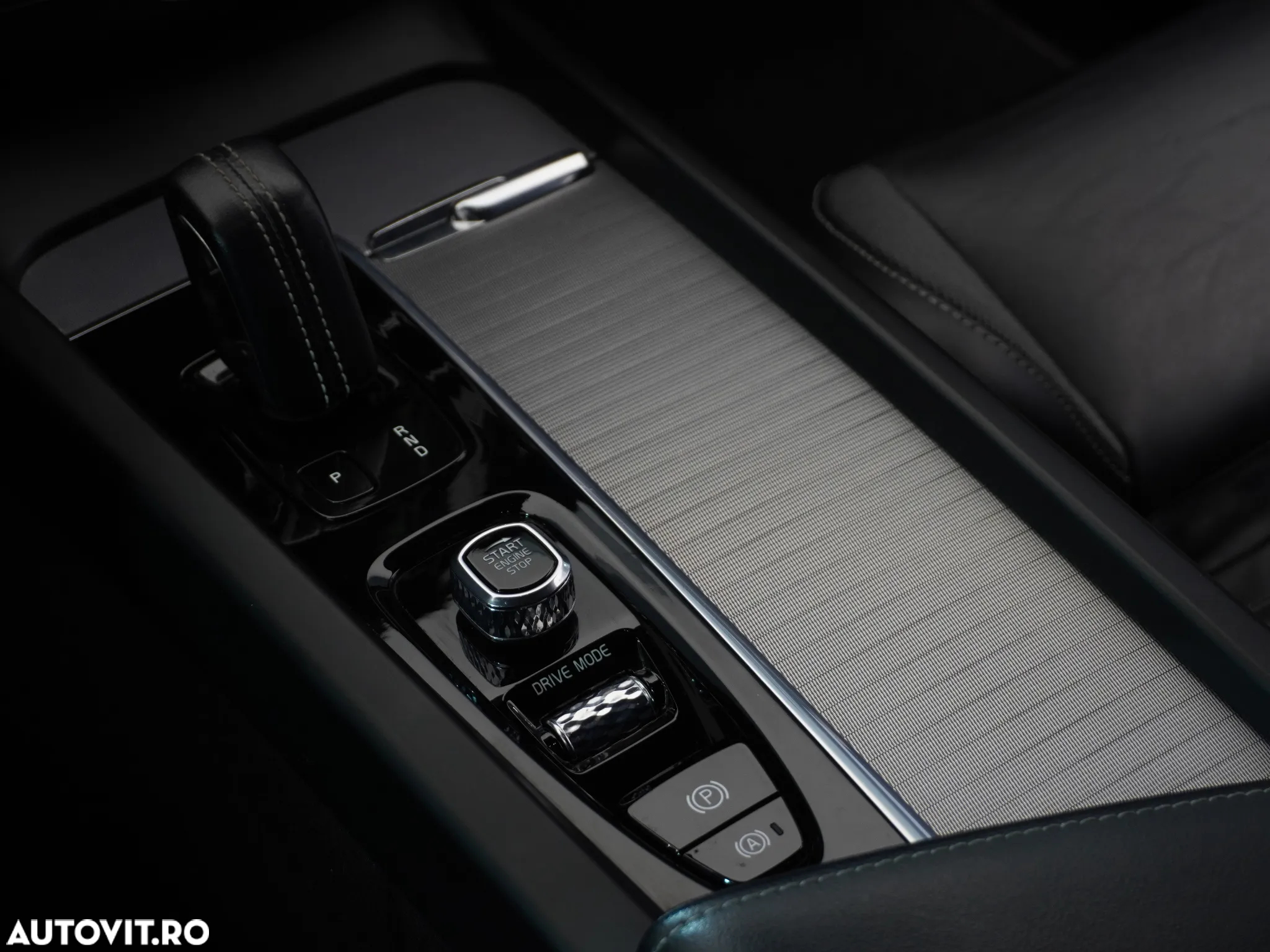 Volvo XC 60 B4 MHEV R-Design - 20