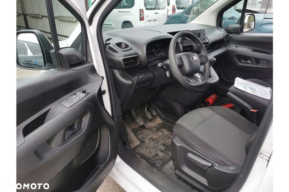 Toyota ProAce 1.5 D-4D Long Active SalonPL VAT23% Właścicielem pojazdu jest Ayvens Financial Services Polska - 5