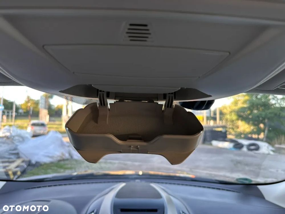 Ford Kuga 1.5 EcoBoost 2x4 Cool & Connect - 29