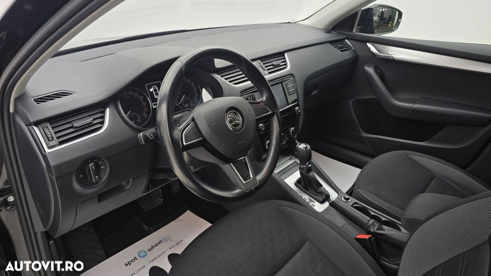 Skoda Octavia 2.0 TDI DSG Ambition - 13