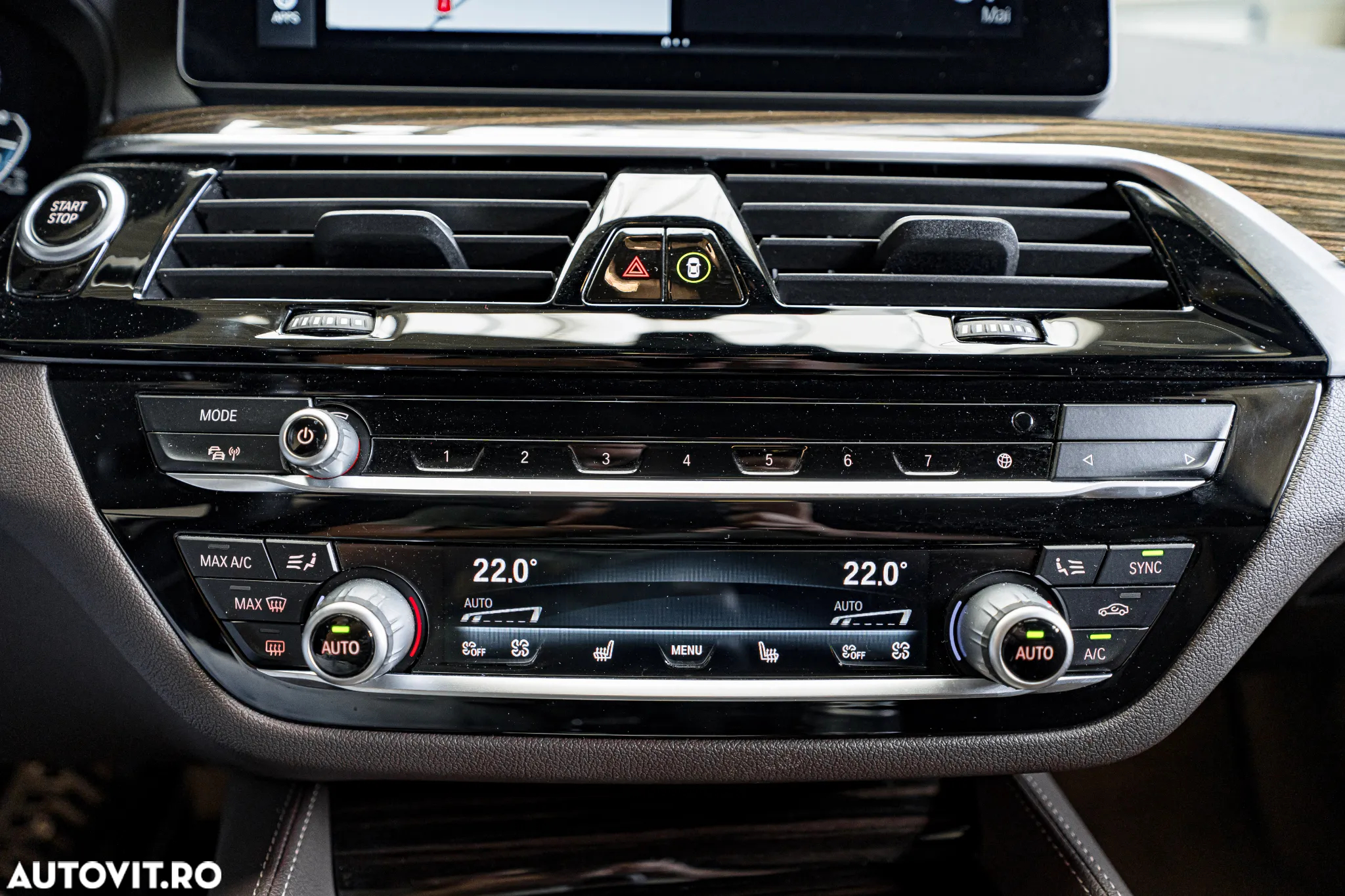 BMW Seria 5 530e xDrive AT PHEV - 8