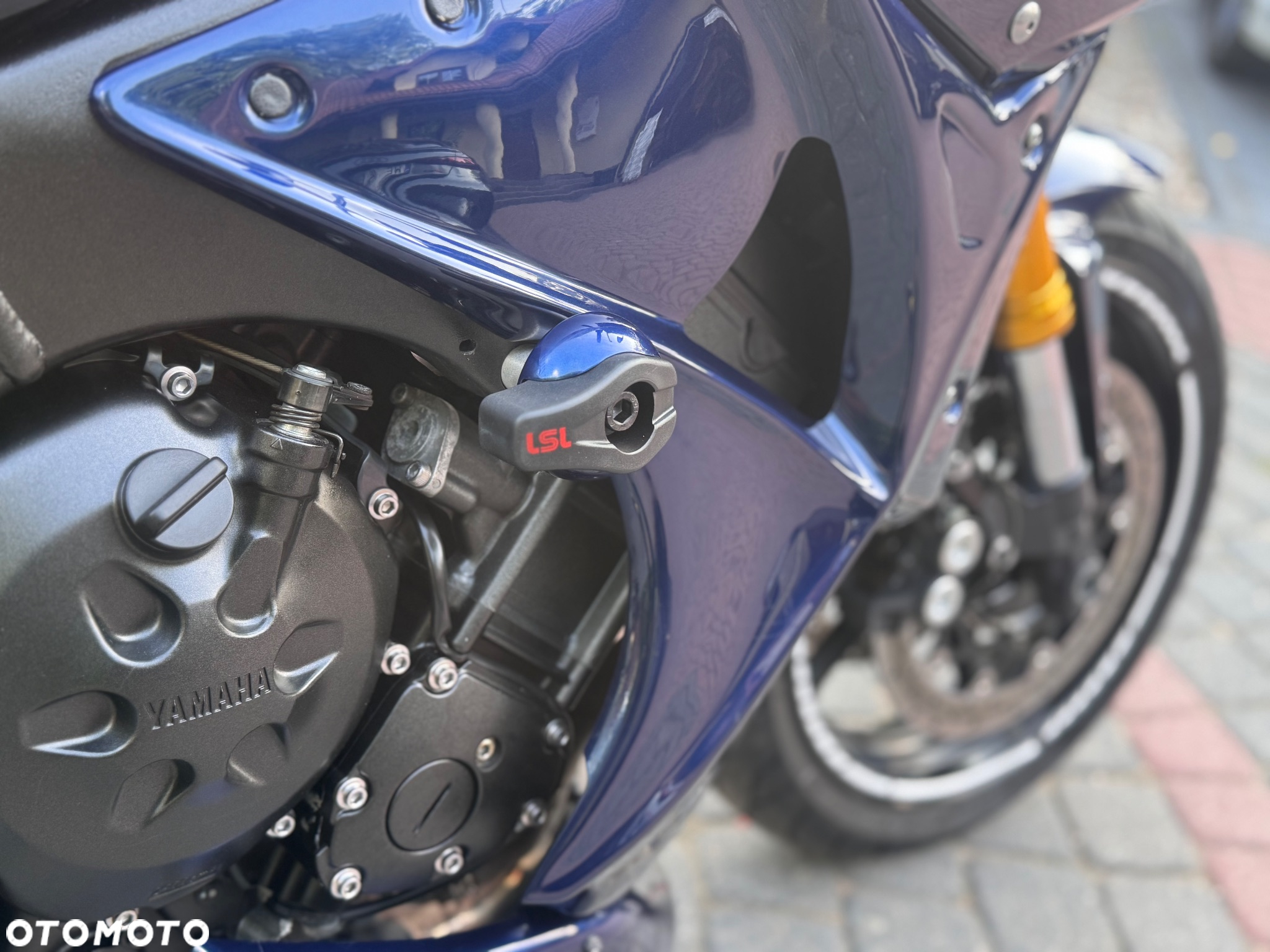 Yamaha FZ - 27