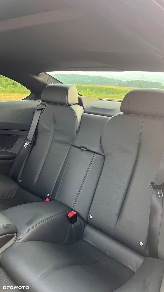 BMW Seria 6 650i xDrive - 22