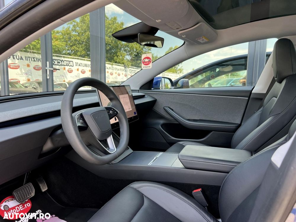 Tesla Model 3 - 6