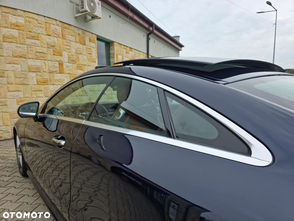 Mercedes-Benz Klasa E 220 d 4-Matic 9G-TRONIC - 19