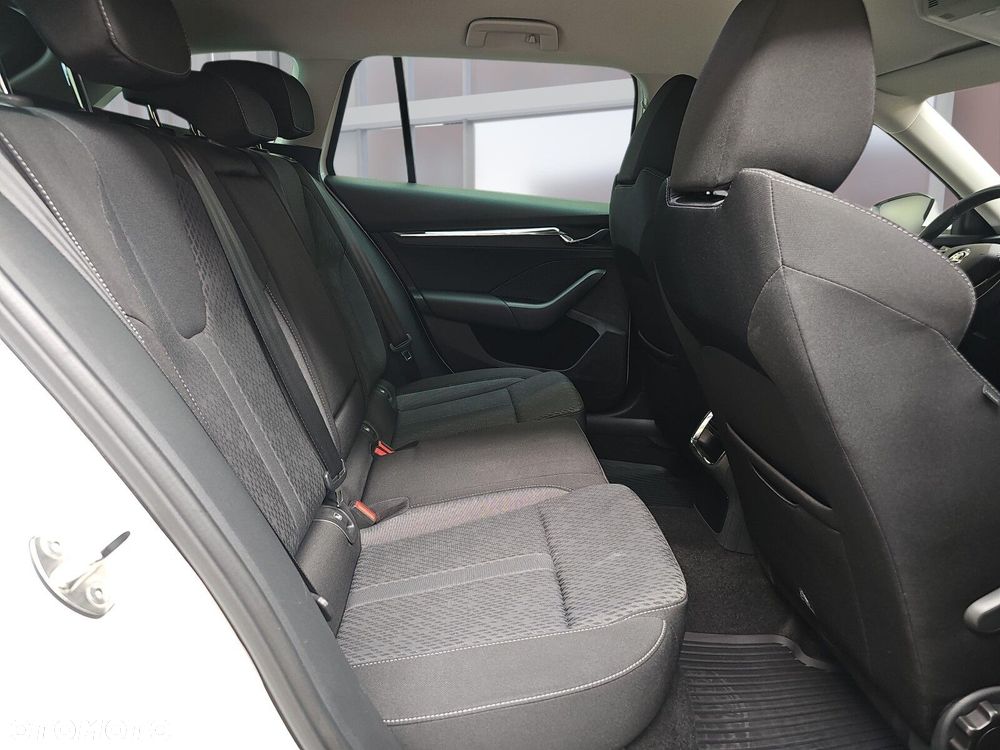 Skoda Octavia 1.5 TSI ACT Style - 12