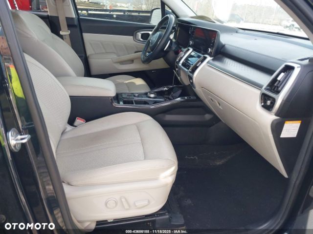 Kia Sorento - 12