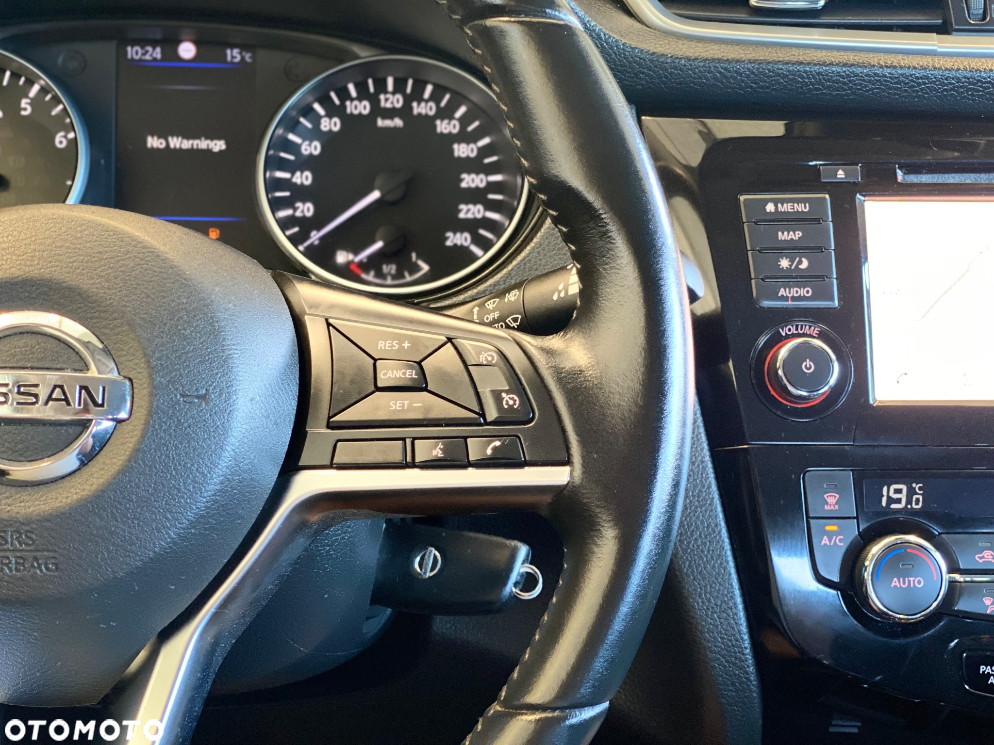 Nissan Qashqai 1.3 DIG-T Acenta DCT - 27