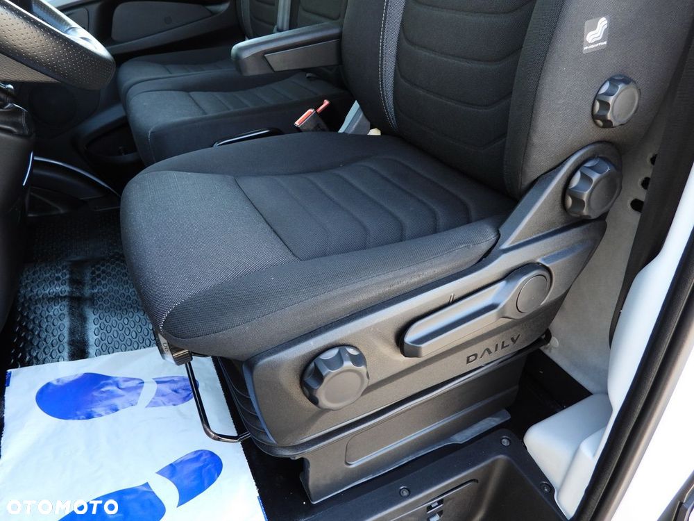 Iveco DAILY 35S18 KONTENER WINDA 8 PALET TEMPOMAT NAWIGACJA LEDY AUTOMAT HI-MATIC KLIMATYZACJA  180KM - 28