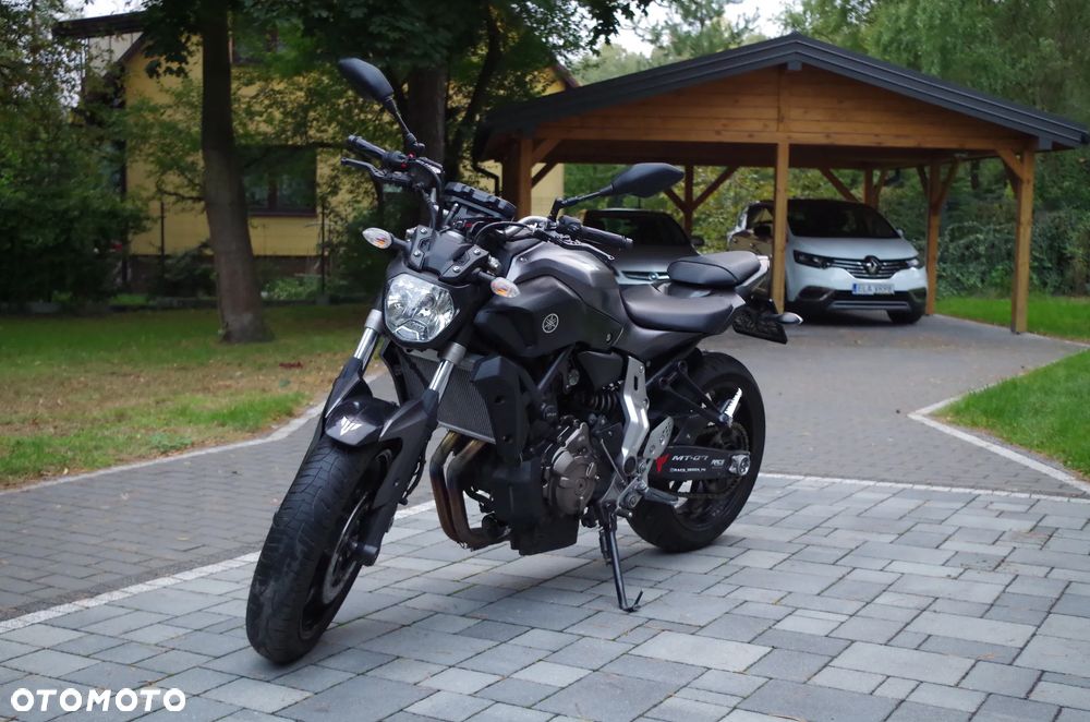 Yamaha MT - 2