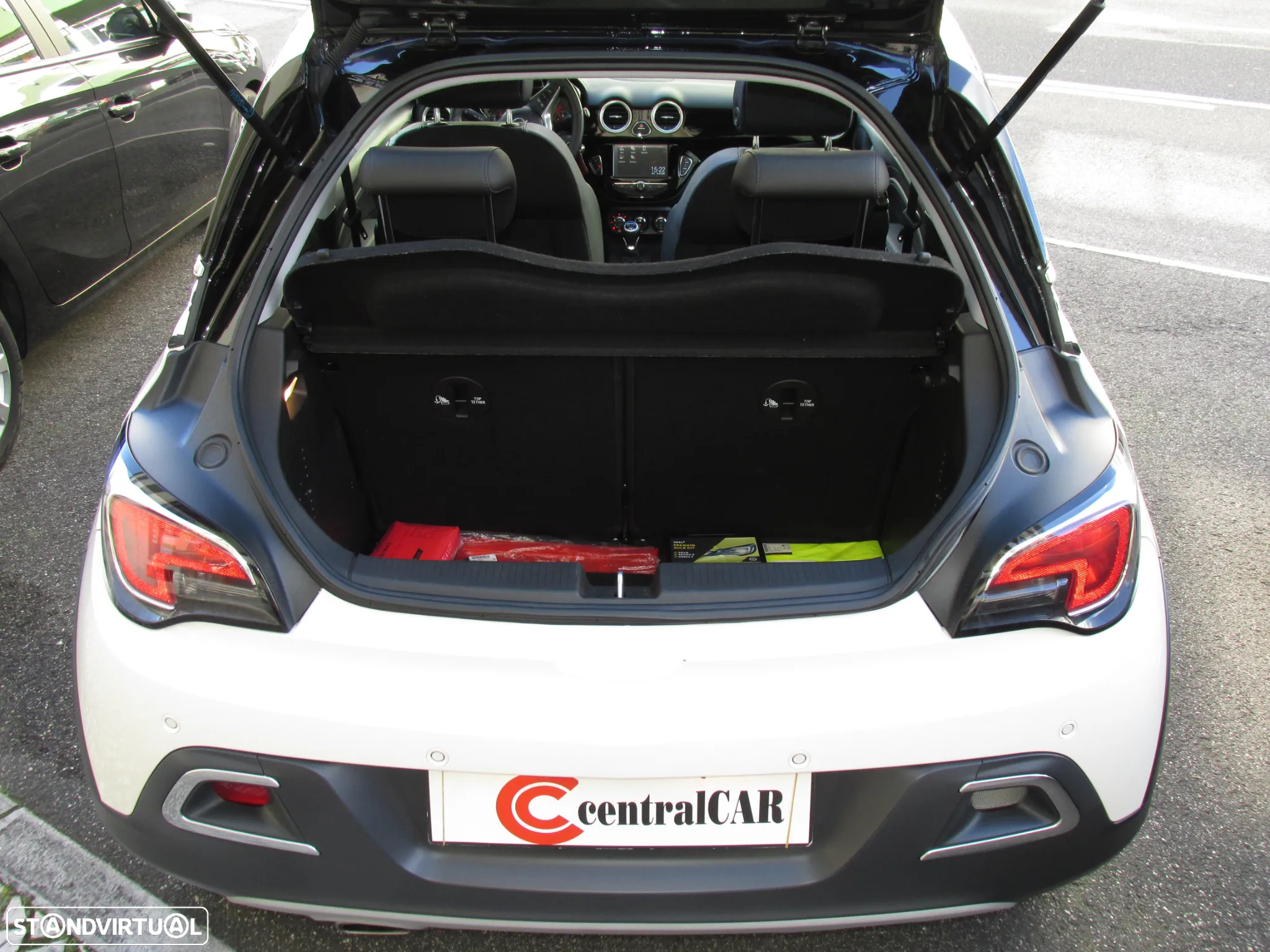 Opel Adam 1.0 T Rocks - 48